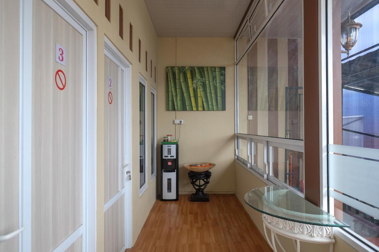 Reddoorz Syariah Near Alun Alun Wonosobo 3 Hotel Bagian luar foto