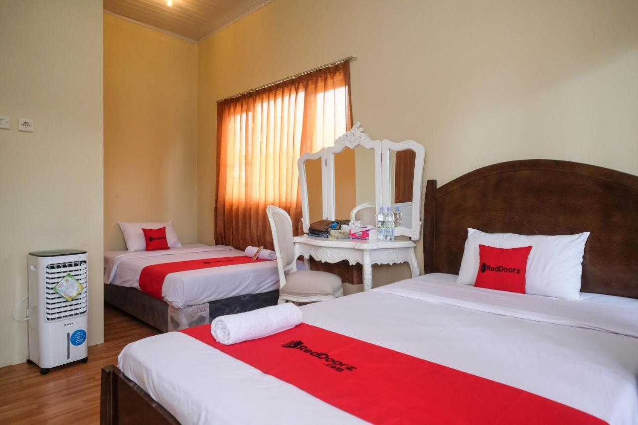 Reddoorz Syariah Near Alun Alun Wonosobo 3 Hotel Bagian luar foto